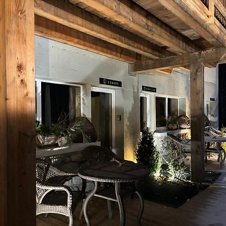 Les Secrets - Suites & Apartments Монрйон Екстер'єр фото