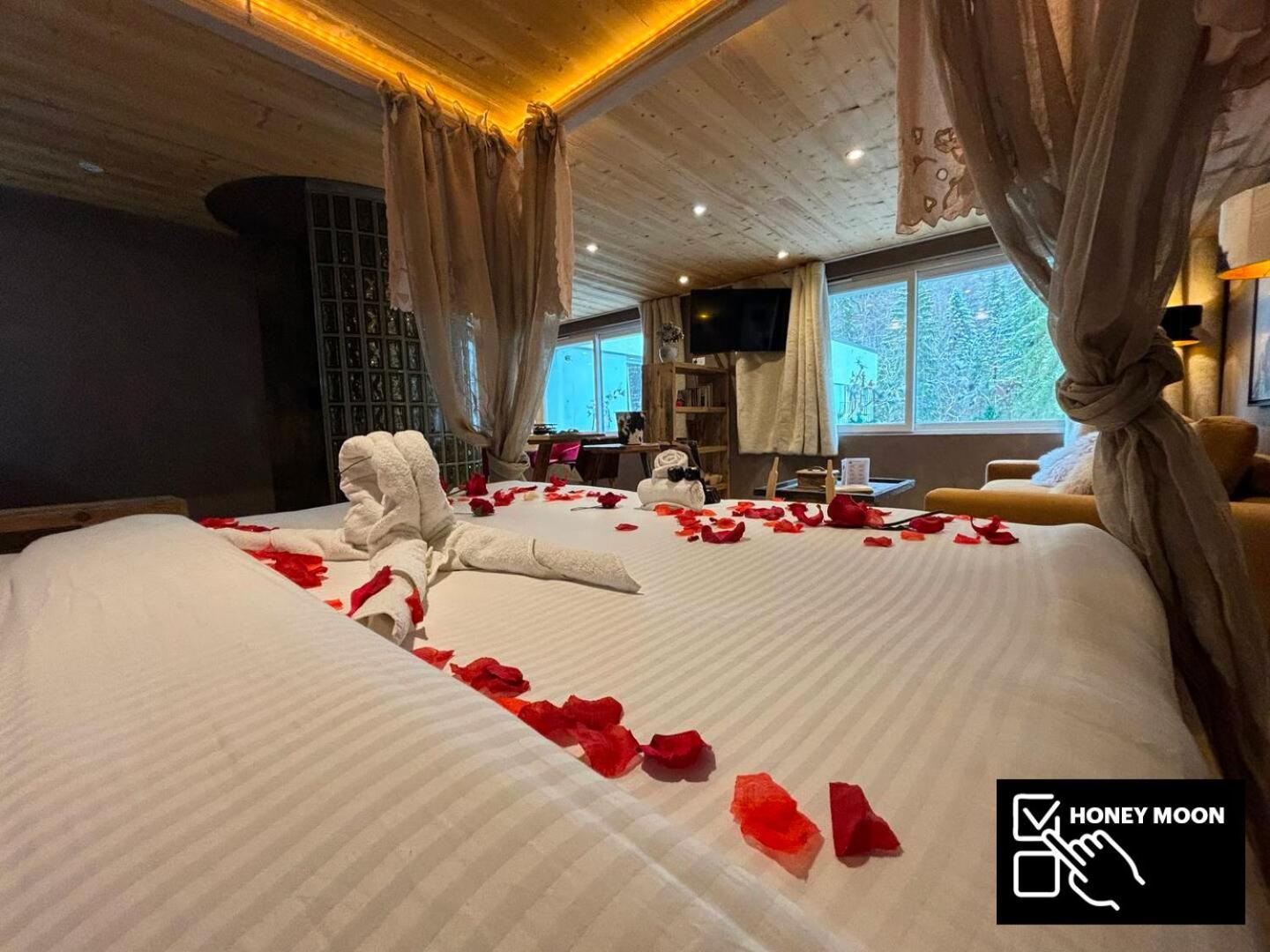 Les Secrets - Suites & Apartments Монрйон Екстер'єр фото