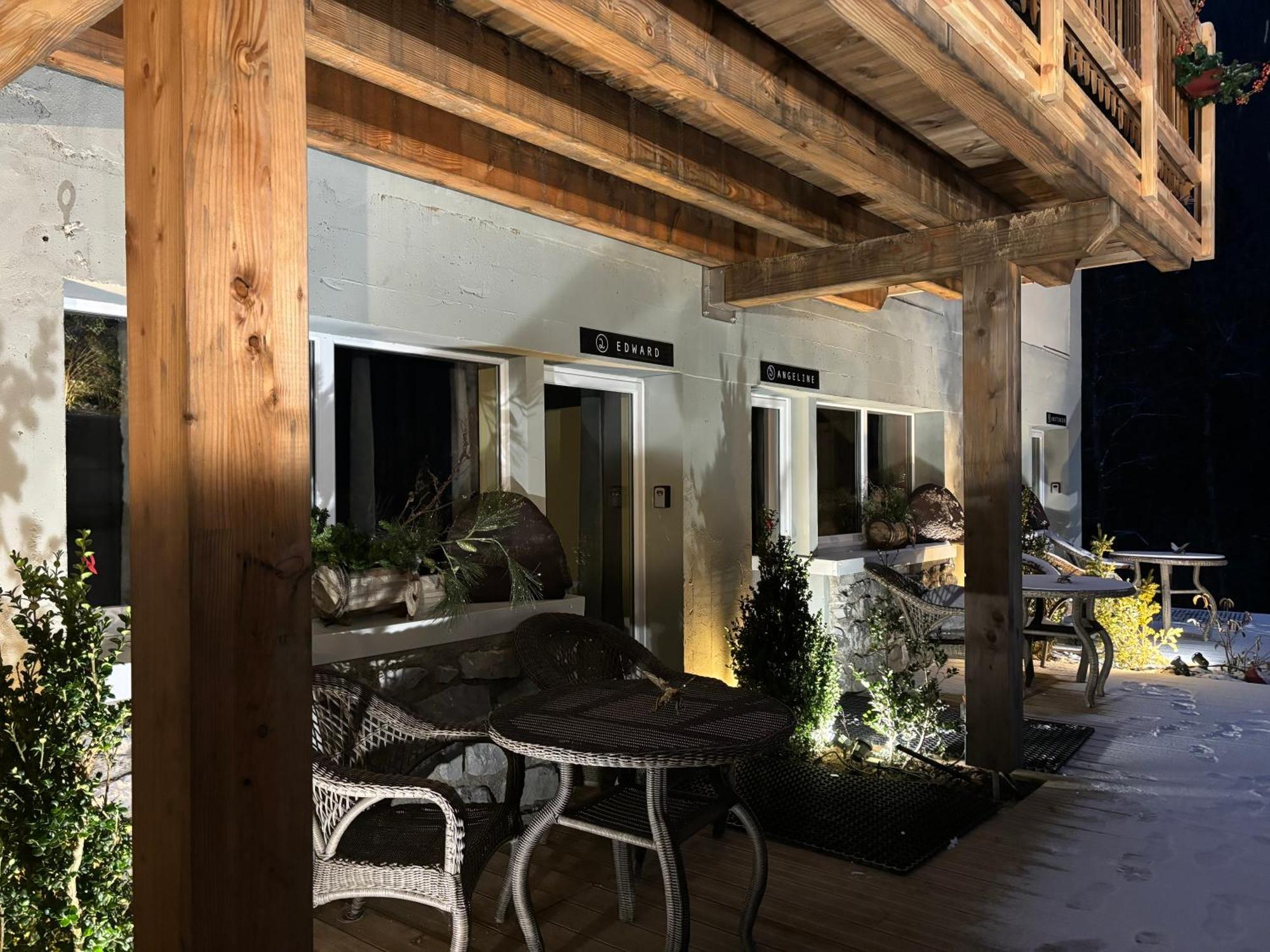 Les Secrets - Suites & Apartments Монрйон Екстер'єр фото