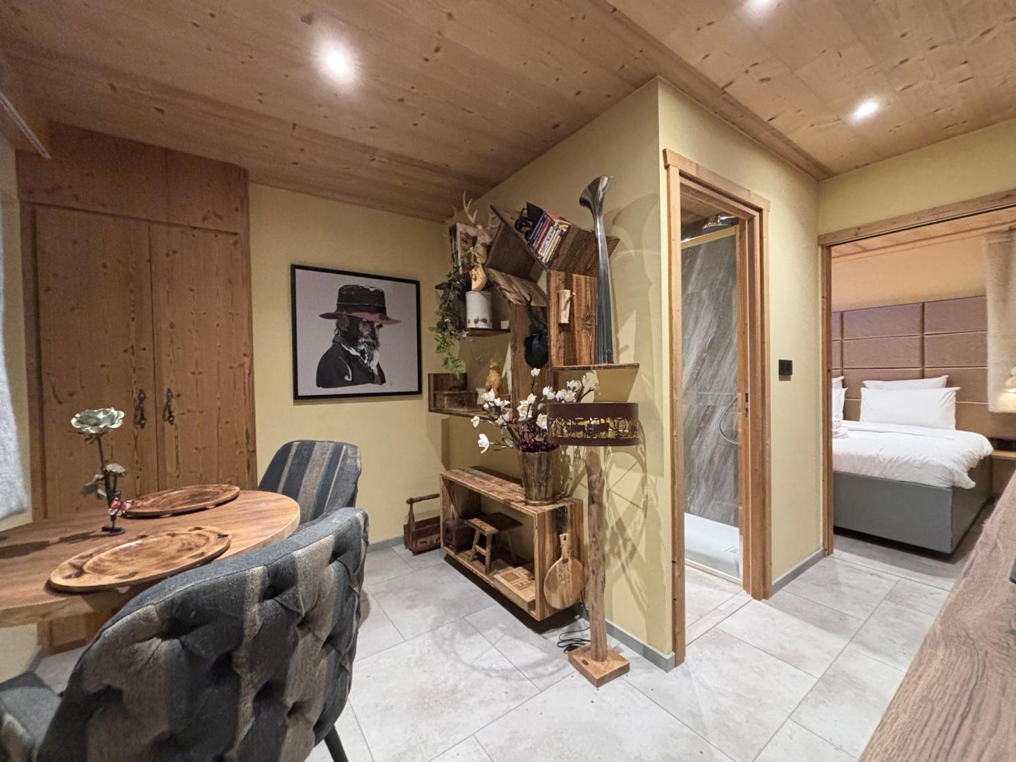 Les Secrets - Suites & Apartments Монрйон Екстер'єр фото